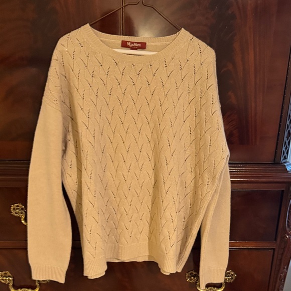 MaxMara Sweaters - MaxMara Cream Crew Neck Sweater